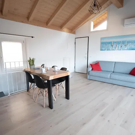 Apartment Holidays - Casa Artemio Bellano