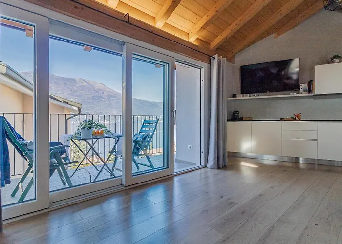 Holidays - Casa Artemio Daire Bellano
